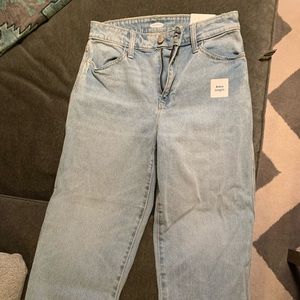 Old Navy Cropped Jean - Ankle length in light wash